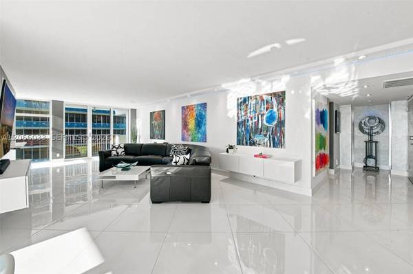 1360 S Ocean Blvd #2305, Pompano Beach, FL 33062