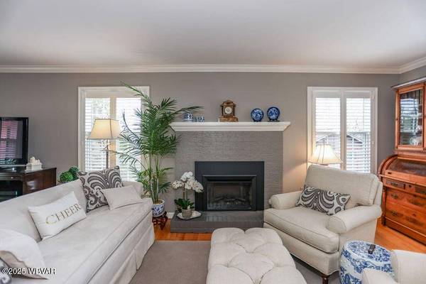 2528 N HILLS DR, Williamsport, PA 17701