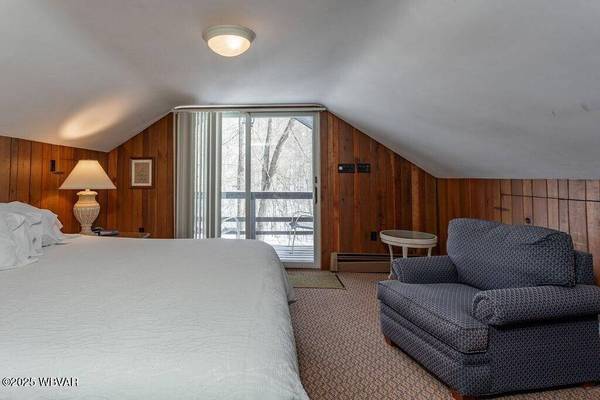 33 CABIN RUN RD, Ulysses, PA 16948