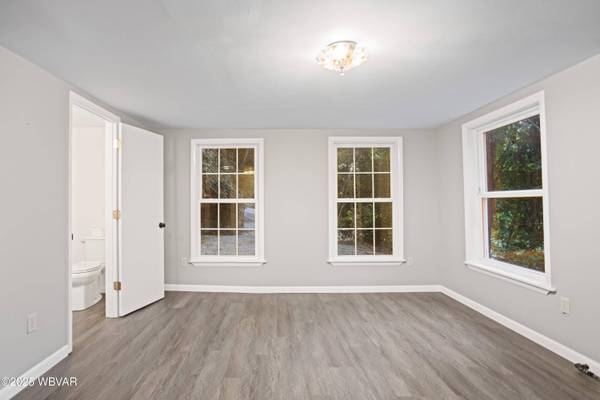 1241 WARRENSVILLE RD, Montoursville, PA 17754