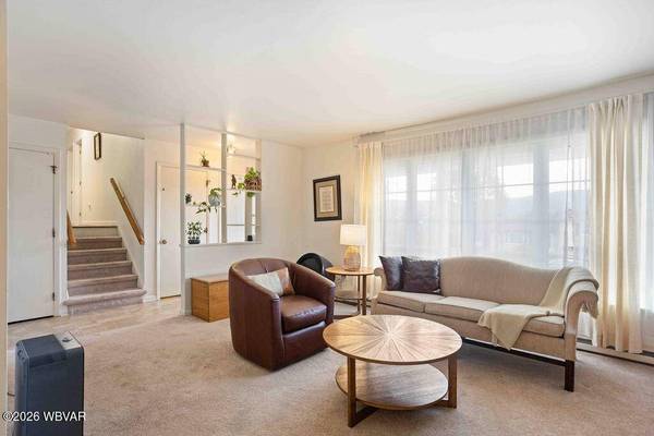 2523 WALDMAN DR, Williamsport, PA 17701