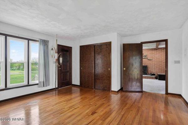 227 CARPENTERS LN, Muncy, PA 17756
