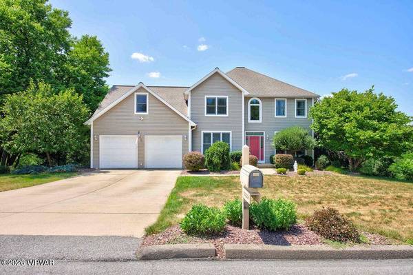 1621 OAKMONT DR, Williamsport, PA 17701