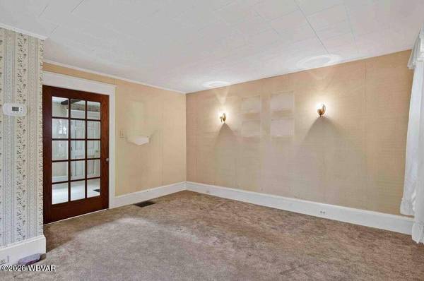 1227 PACKER ST, Williamsport, PA 17701