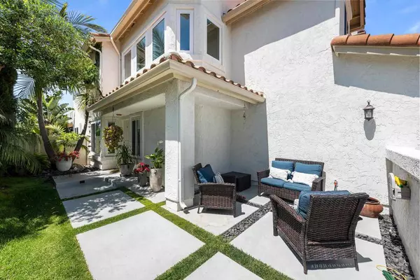 2040 Redwood, Vista, CA 92081