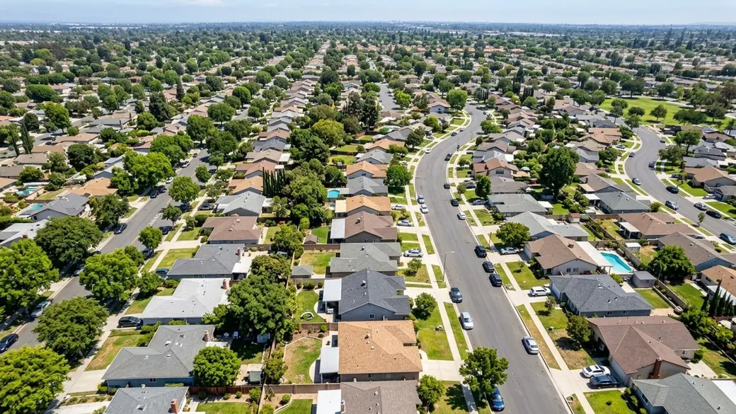 Job Market in Lakewood, CA: 2026 Employment and Salary Trends