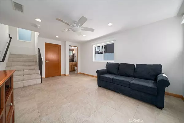 210 El Porto ST, Manhattan Beach, CA 90266