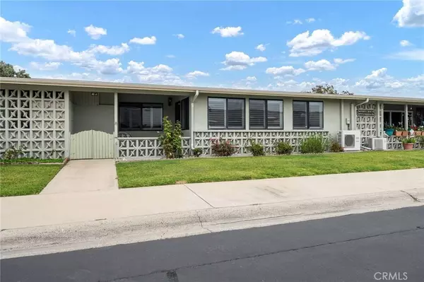 1670 Interlachen RD #43J, Seal Beach, CA 90740