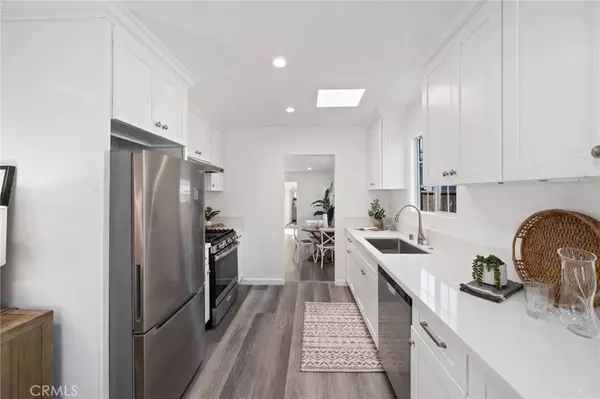 4110 E Vermont ST, Long Beach, CA 90814