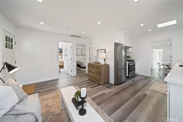 4110 E Vermont ST, Long Beach, CA 90814