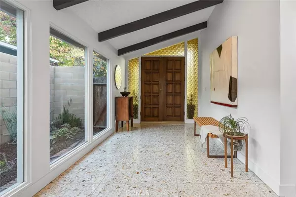 5360 E El Jardin ST, Long Beach, CA 90815