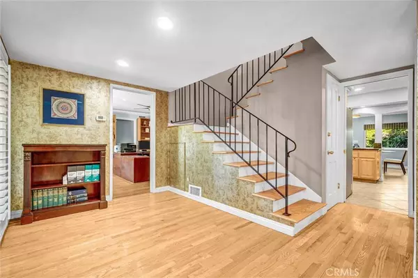 4121 Country Club DR, Lakewood, CA 90712