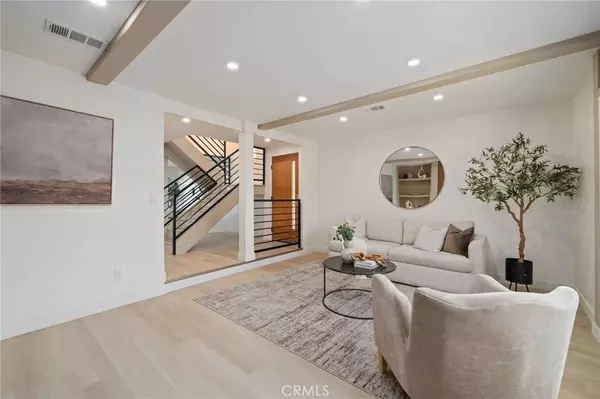 332 Flint AVE, Long Beach, CA 90814