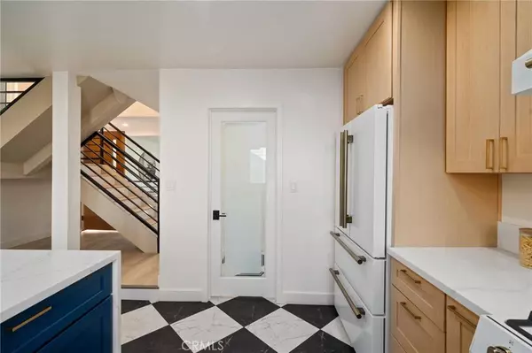 332 Flint AVE, Long Beach, CA 90814