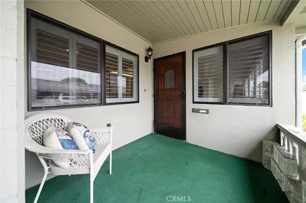 1670 Interlachen RD #43J, Seal Beach, CA 90740