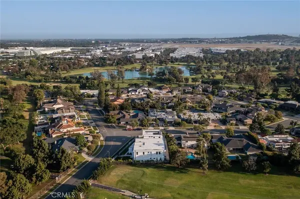 4415 Parkview DR, Lakewood, CA 90712