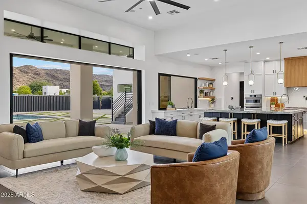 East Roadrunner Road, Paradise Valley, AZ 85253