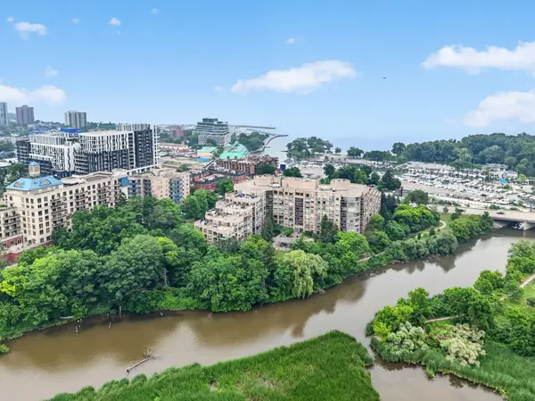 2511 Lakeshore Road West #407, Oakville, ON L6L 6L9