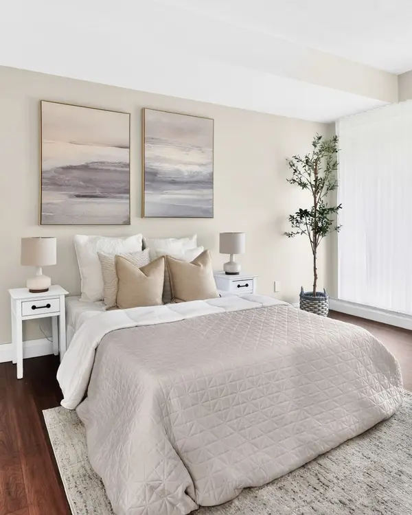 2511 Lakeshore Road West #407, Oakville, ON L6L 6L9