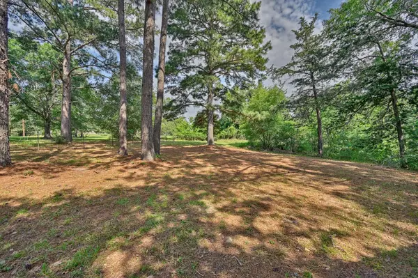 11200 Leisure RD, Brenham, TX 77833