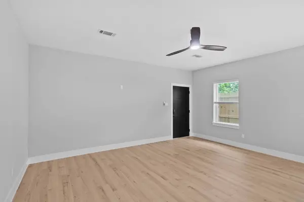 9918 Fillmore, Houston, TX 77029