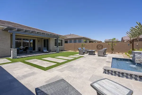 123 East Main Street, Gilbert, AZ 85233