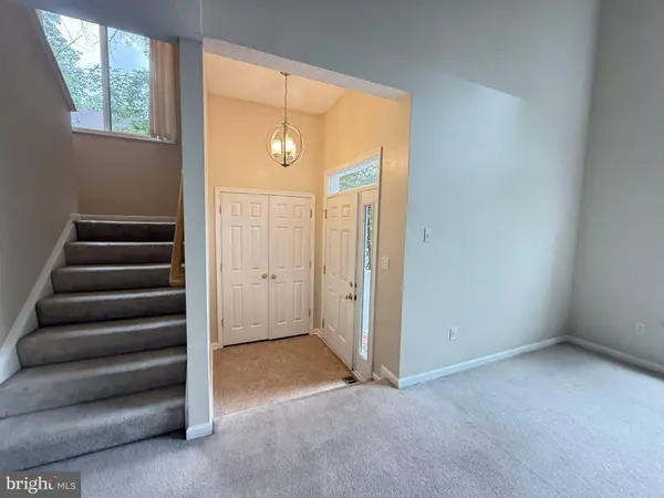 1234 LAKEVIEW DR, Cross Junction, VA 22625