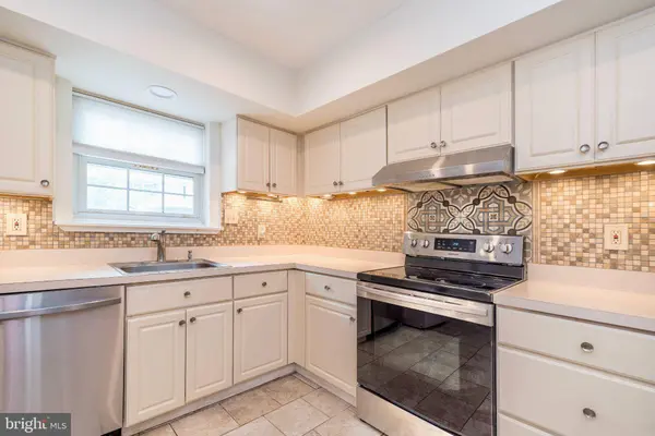 123 HAMPSTEAD DR #123, Ambler, PA 19002