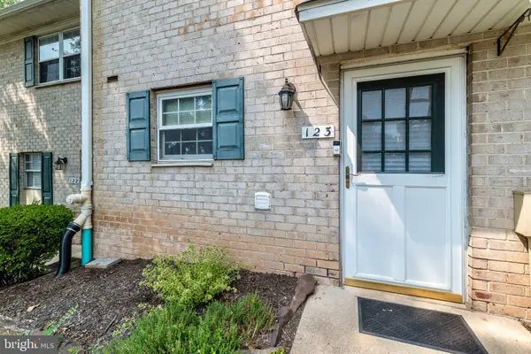 123 HAMPSTEAD DR #123, Ambler, PA 19002