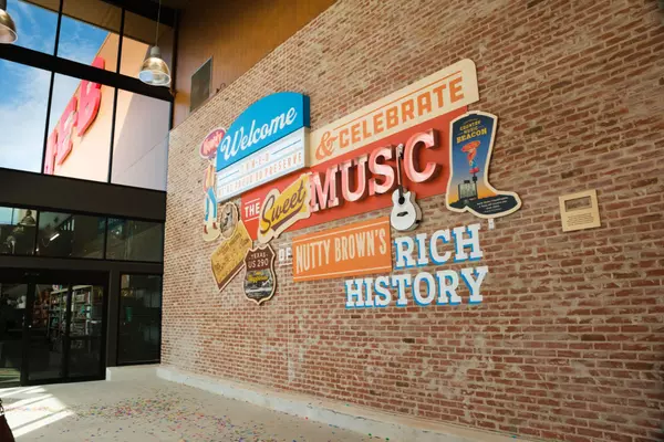 Picture of HEB at Nutty Brown