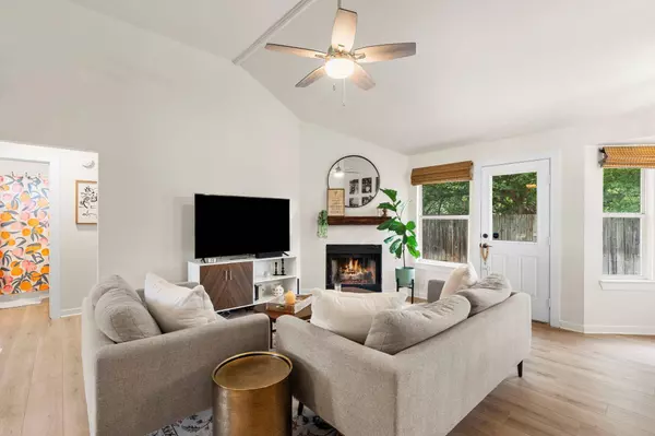 215 Crystal Knoll BLVD, Georgetown, TX 78626