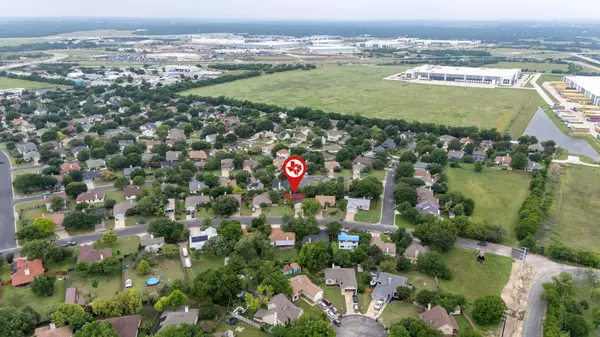 215 Crystal Knoll BLVD, Georgetown, TX 78626