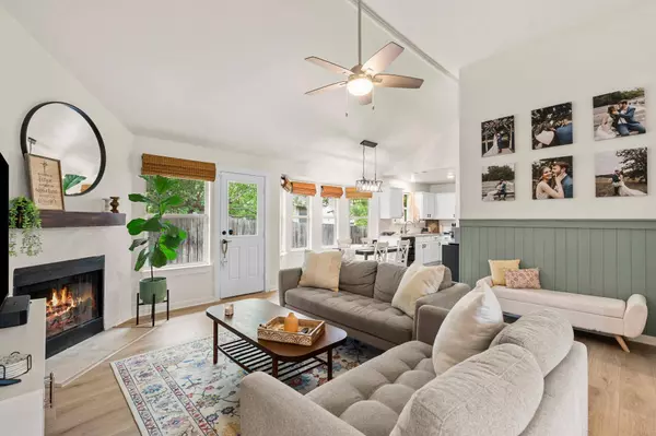 215 Crystal Knoll BLVD, Georgetown, TX 78626