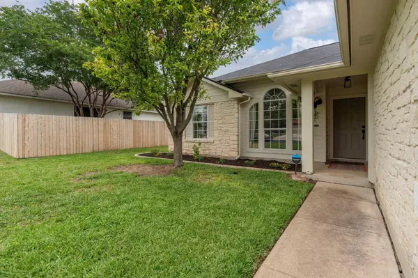 215 Crystal Knoll BLVD, Georgetown, TX 78626