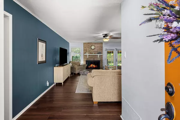 907 Cactus DR, Round Rock, TX 78681