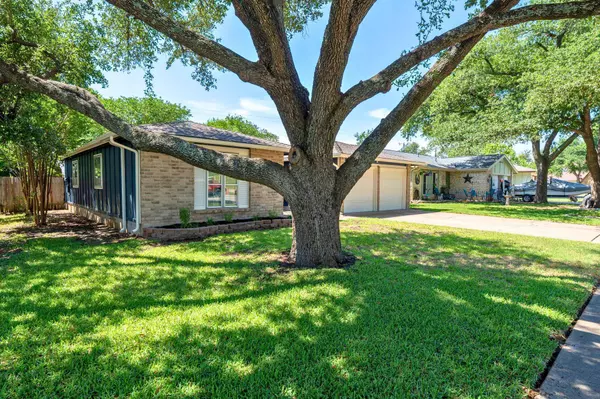 907 Cactus DR, Round Rock, TX 78681