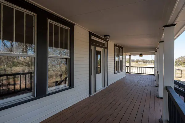1501 Beaver LN, Florence, TX 76527