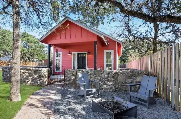 241 Haydon ST, Dripping Springs, TX 78620