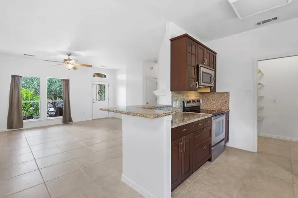 17304 Deer Creek Skyview, Dripping Springs, TX 78620