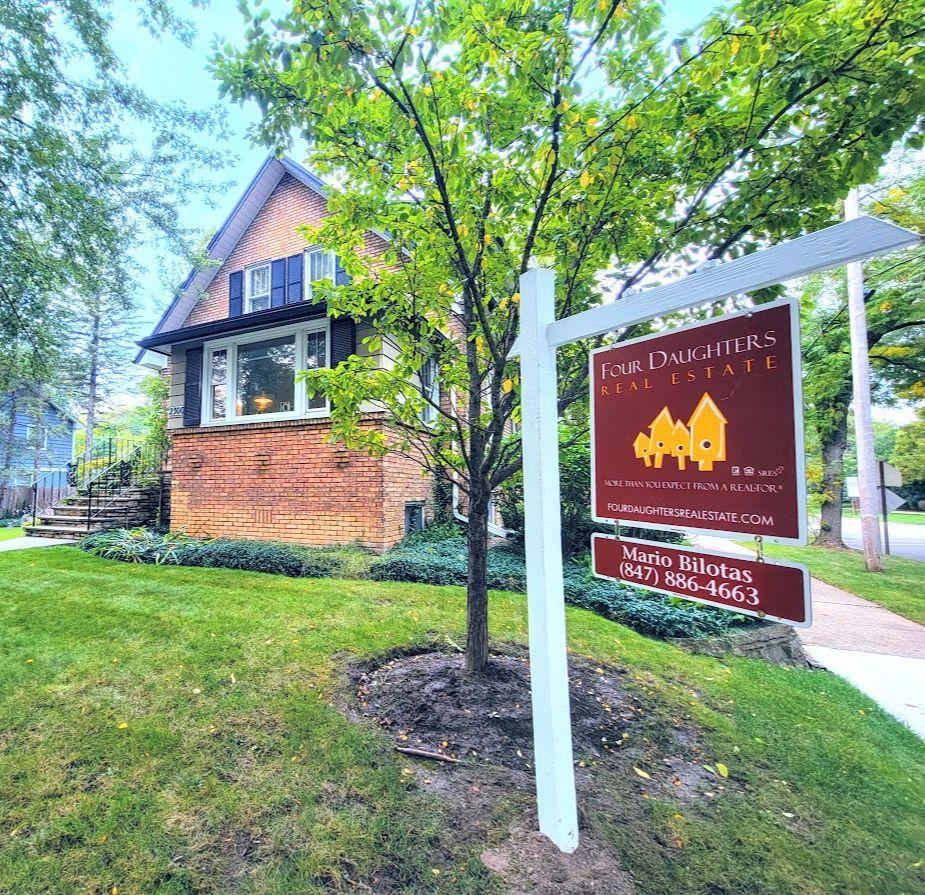 Four Daughters Real Estate - Home for Sale Wilmette IL