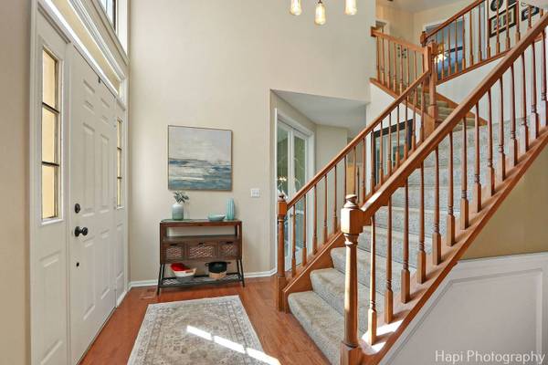 4000 PEARTREE DR, Lake In The Hills, IL 60156