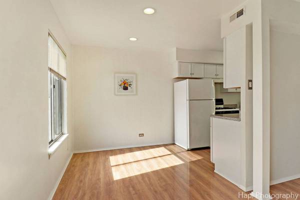 702 E OLD WILLOW RD LN #101B, Prospect Heights, IL 60070