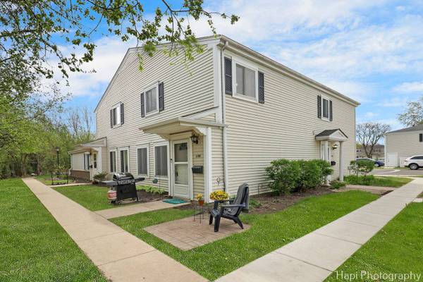 1196 COVE DR #151C, Prospect Heights, IL 60070