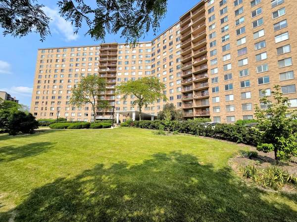 6833 N Kedzie AVE #816, Chicago, IL 60645