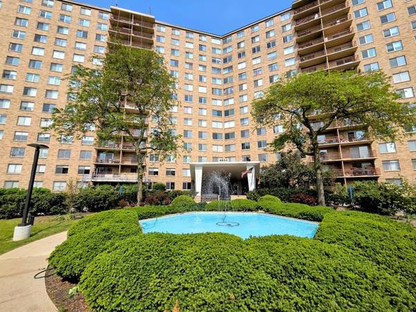 6833 N Kedzie AVE #816, Chicago, IL 60645