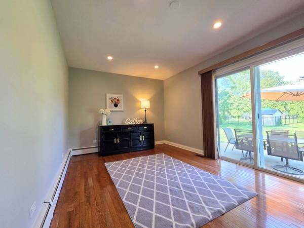 6N525 Baker DR, Itasca, IL 60143