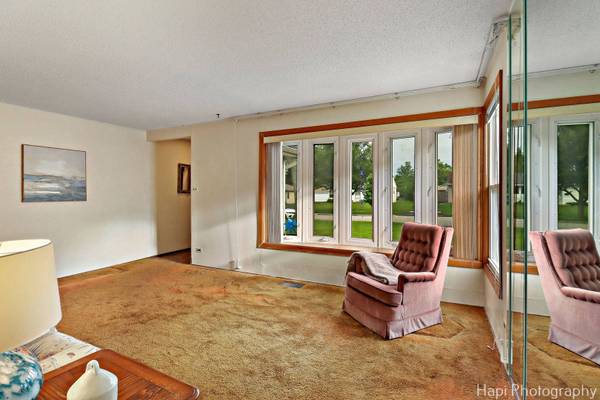 2310 Eastman ST, Rolling Meadows, IL 60008