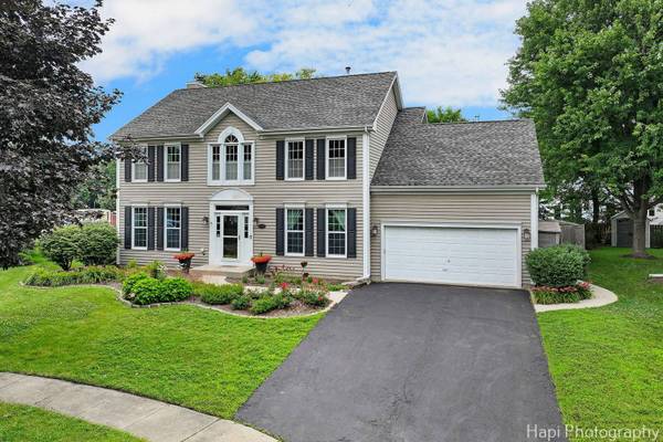 768 Wexford CT, Grayslake, IL 60030