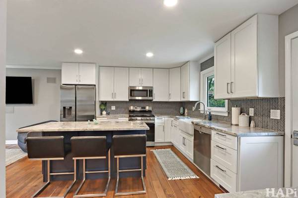 108 S Hickory ST, Palatine, IL 60067