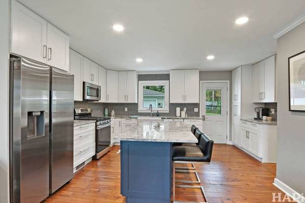 108 S Hickory ST, Palatine, IL 60067